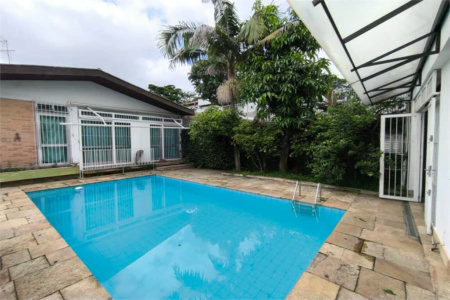 Casa à venda com 5 quartos, sendo 3 suítes, em Brooklin Paulista, São Paulo, SP