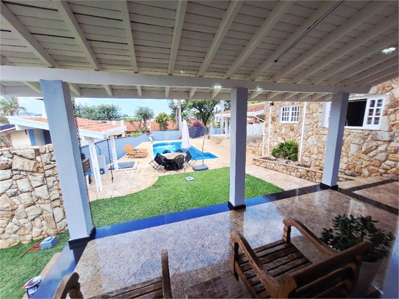 Casa à venda com 3 suítes no condomínio Vinhas da Vista Alegre Sede, Vinhedo - SP