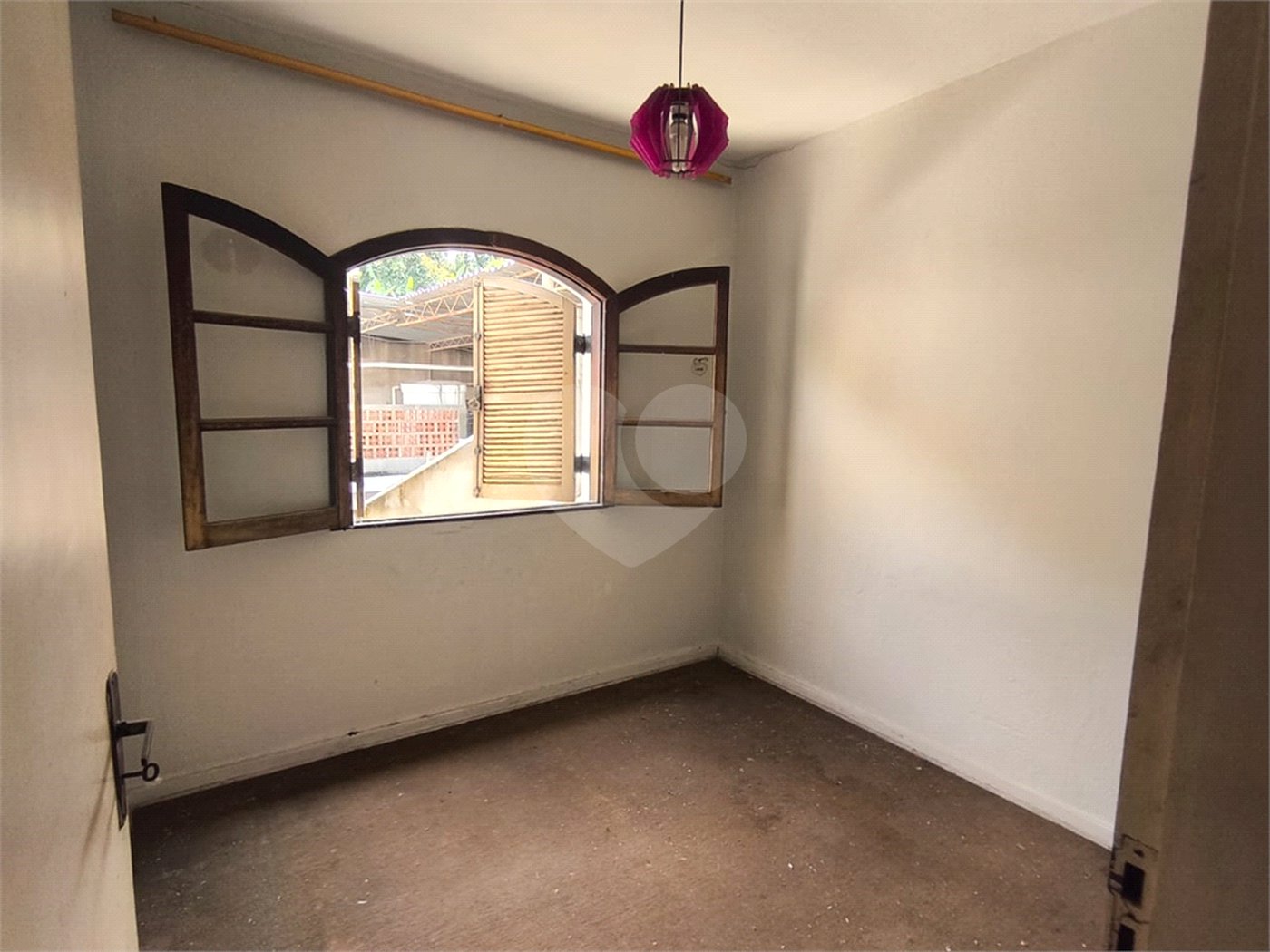 Sobrado à venda com 3 quartos, sendo 1 suíte, em Tremembé, São Paulo, SP