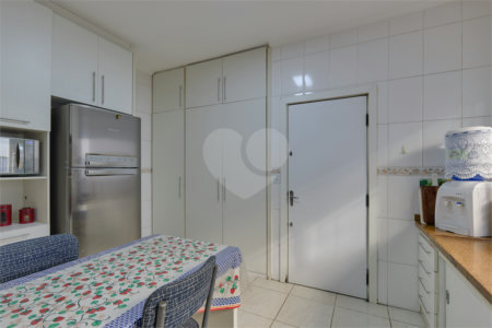 Sobrado à venda com 3 quartos, sendo 1 suíte, em Jardim Prudência, São Paulo, SP