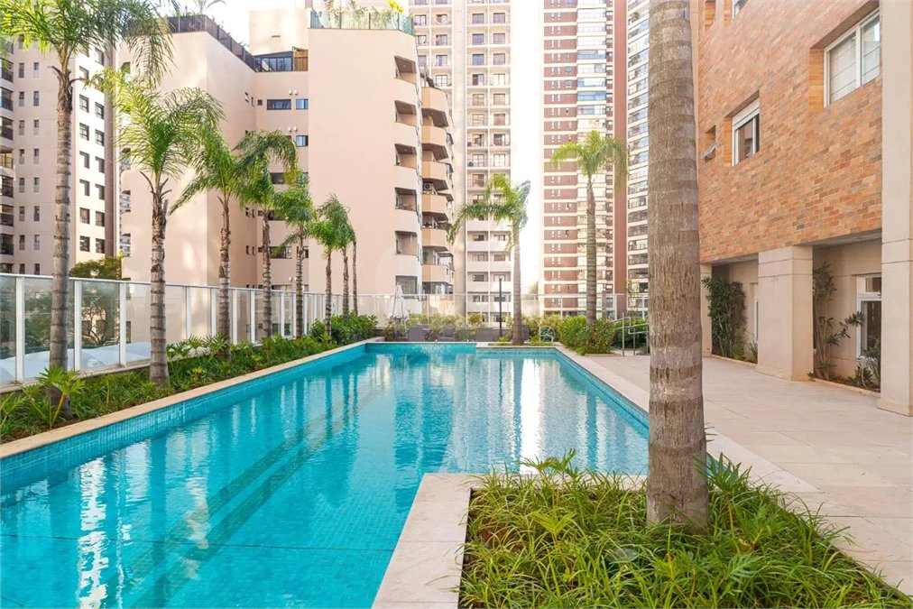Apartamento à venda com 2 quartos, sendo 1 suíte,  em Jardim das Acácias, São Paulo, SP