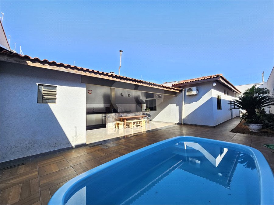 Casa à venda com 3 quartos, sendo 1 suíte,  em Jardim Jóquei Clube, Ribeirão Preto, SP