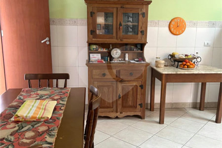 Casa à venda com 3 quartos, sendo 1 suíte, em Vila Mariana, São Paulo, SP