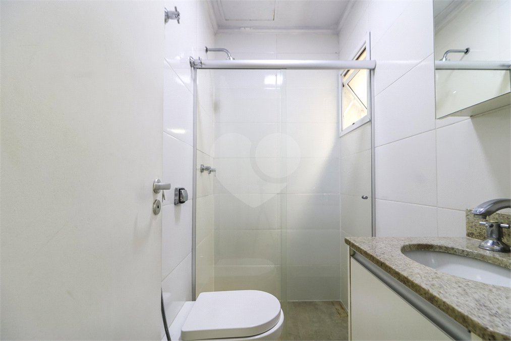 Casa à venda com 4 quartos, sendo 3 suítes, no condomínio Flower Garden Residence, São Paulo - SP