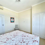 Apartamento Frente Mar com 4 Quartos para Venda ou Locação em Pitangueiras – Guarujá/SP