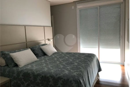 Casa à venda com 3 quartos, sendo 1 suíte, no condomínio Residencial Central Parque, Salto - SP
