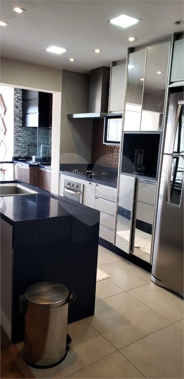 Apartamento à venda com 3 quartos, sendo 1 suíte,  em Vila Suissa, Mogi das Cruzes, SP