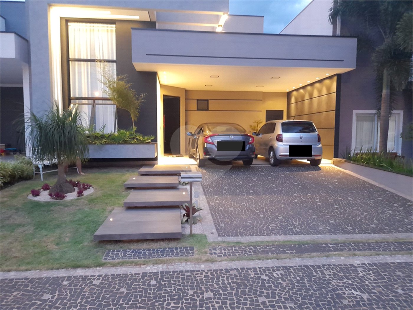 Casa à venda com 3 suítes no condomínio Reserva Real, Paulínia - SP