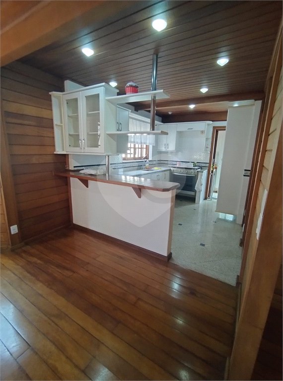 Casa à venda com 3 quartos, sendo 1 suíte, no condomínio Bosque de Greviléa, Vinhedo - SP