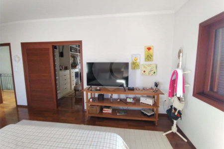 Casa à venda ou para alugar com 3 suítes em Jardim Itália, Itapetininga, SP