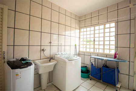 Casa à venda com 3 quartos, sendo 1 suíte, em Jardim São José, São Roque, SP