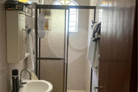 Casa à venda com 3 quartos, sendo 1 suíte, em Jardim Pinheiros, São Paulo, SP