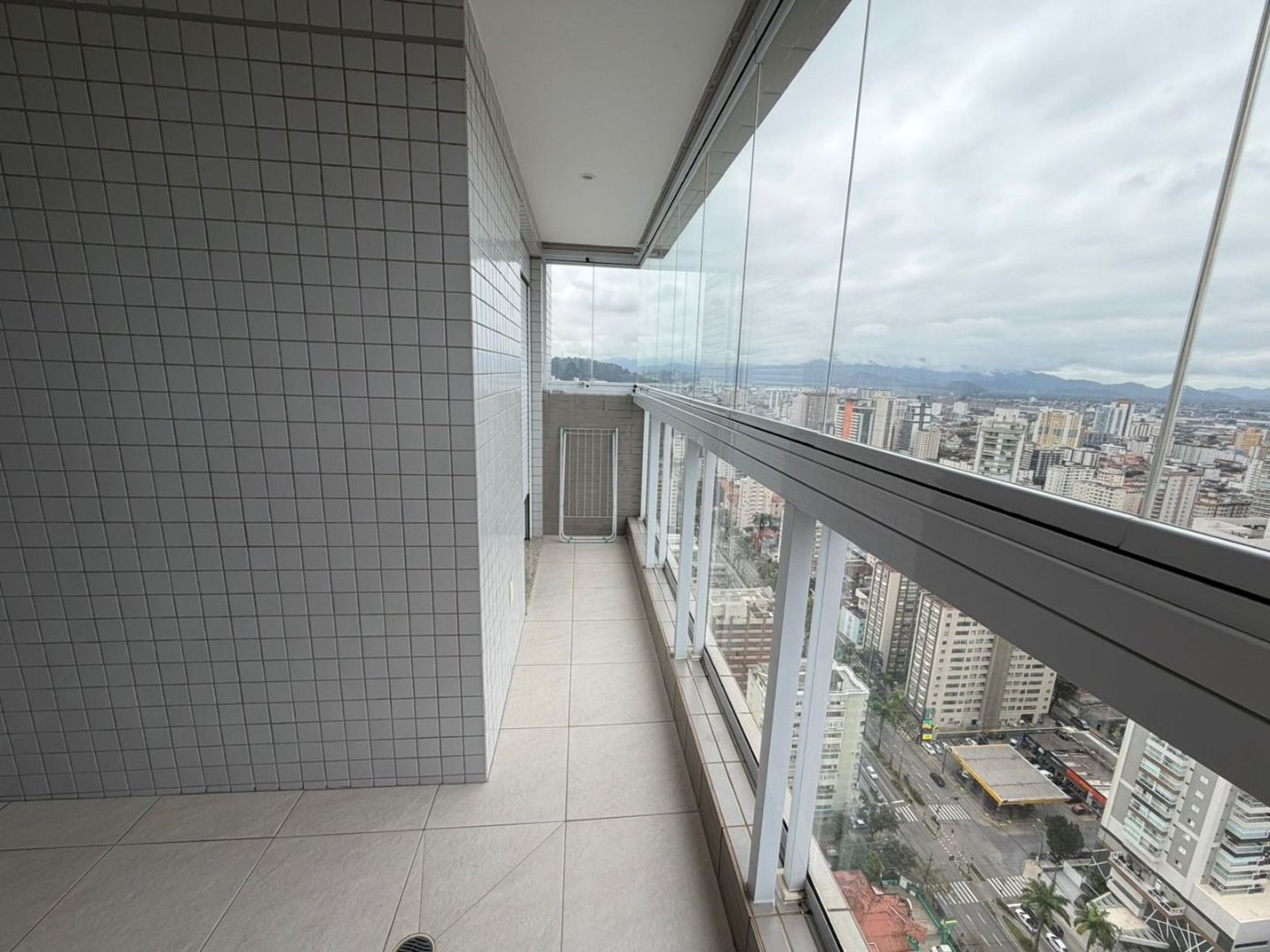 Apartamento com 2 dormitórios à venda, 83 m² por R$ 1.430.000,00 - Gonzaga - Santos/SP