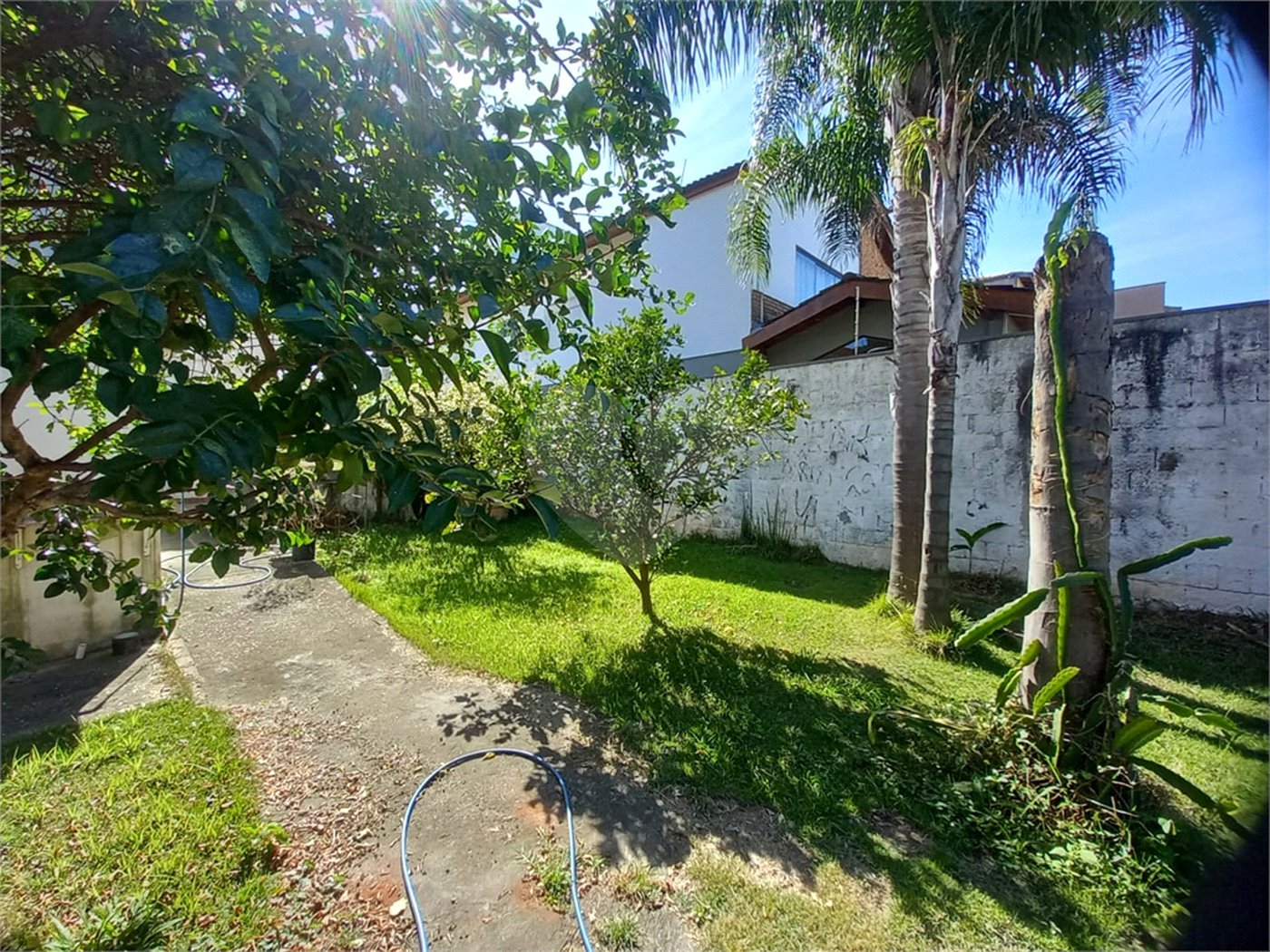 Sobrado à venda com 4 quartos, sendo 2 suítes, em Tremembé, São Paulo, SP