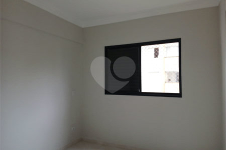 Apartamento para alugar com 2 quartos, sendo 1 suíte, em Jardim Carambeí, São Roque, SP