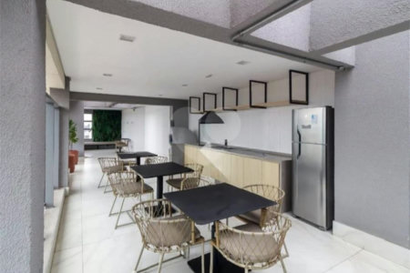 Apartamento à venda com 2 suítes em Campo Belo, São Paulo, SP