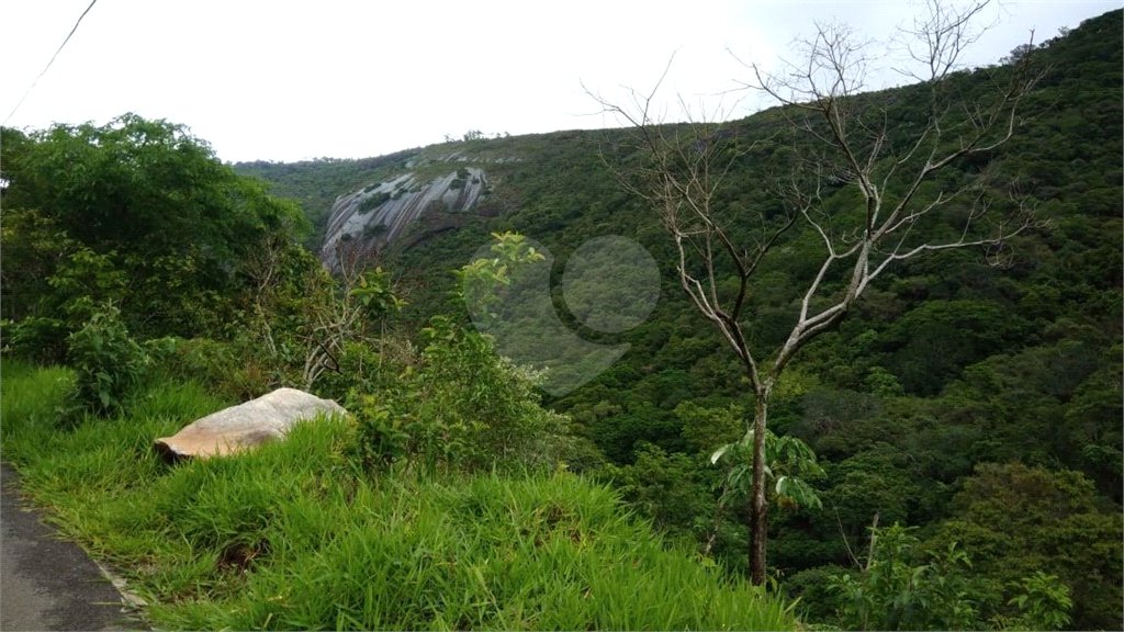 Casa Térrea à venda com 2 quartos no Centro, Bom Jesus dos Perdões, SP