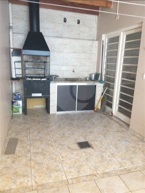 Casa à venda com 3 quartos, sendo 1 suíte, no condomínio Primavera, São Paulo - SP