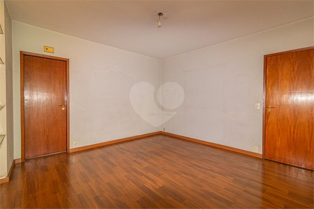 Apartamento à venda com 3 quartos, sendo 1 suíte, em Higienópolis, São Paulo, SP