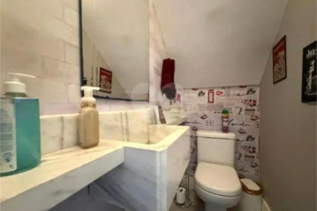 Sobrado à venda com 3 quartos, sendo 1 suíte,  em Brooklin Paulista, São Paulo, SP