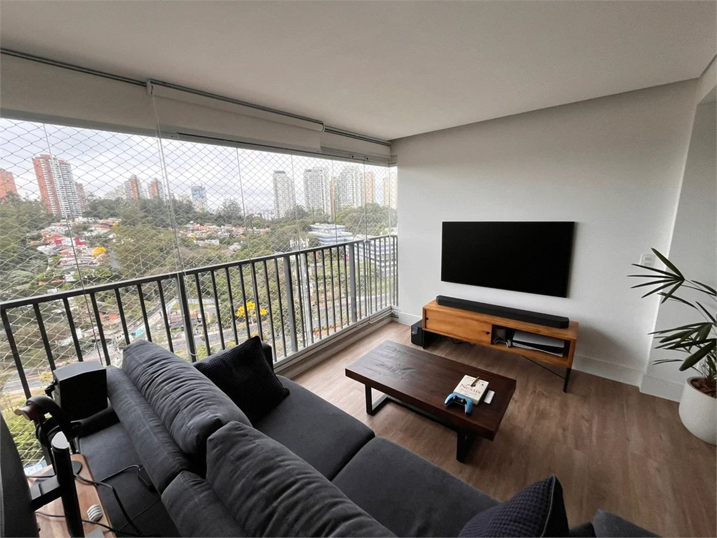 Apartamento à venda com 3 quartos, sendo 2 suítes, em Vila Andrade, São Paulo, SP