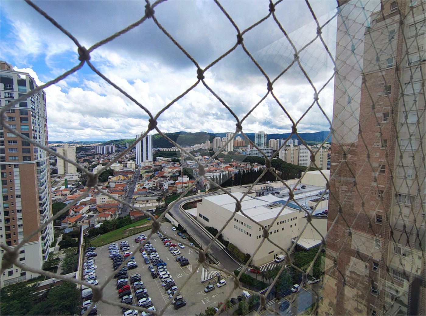 Apartamento à venda com 3 suítes em Anhangabaú, Jundiaí, SP