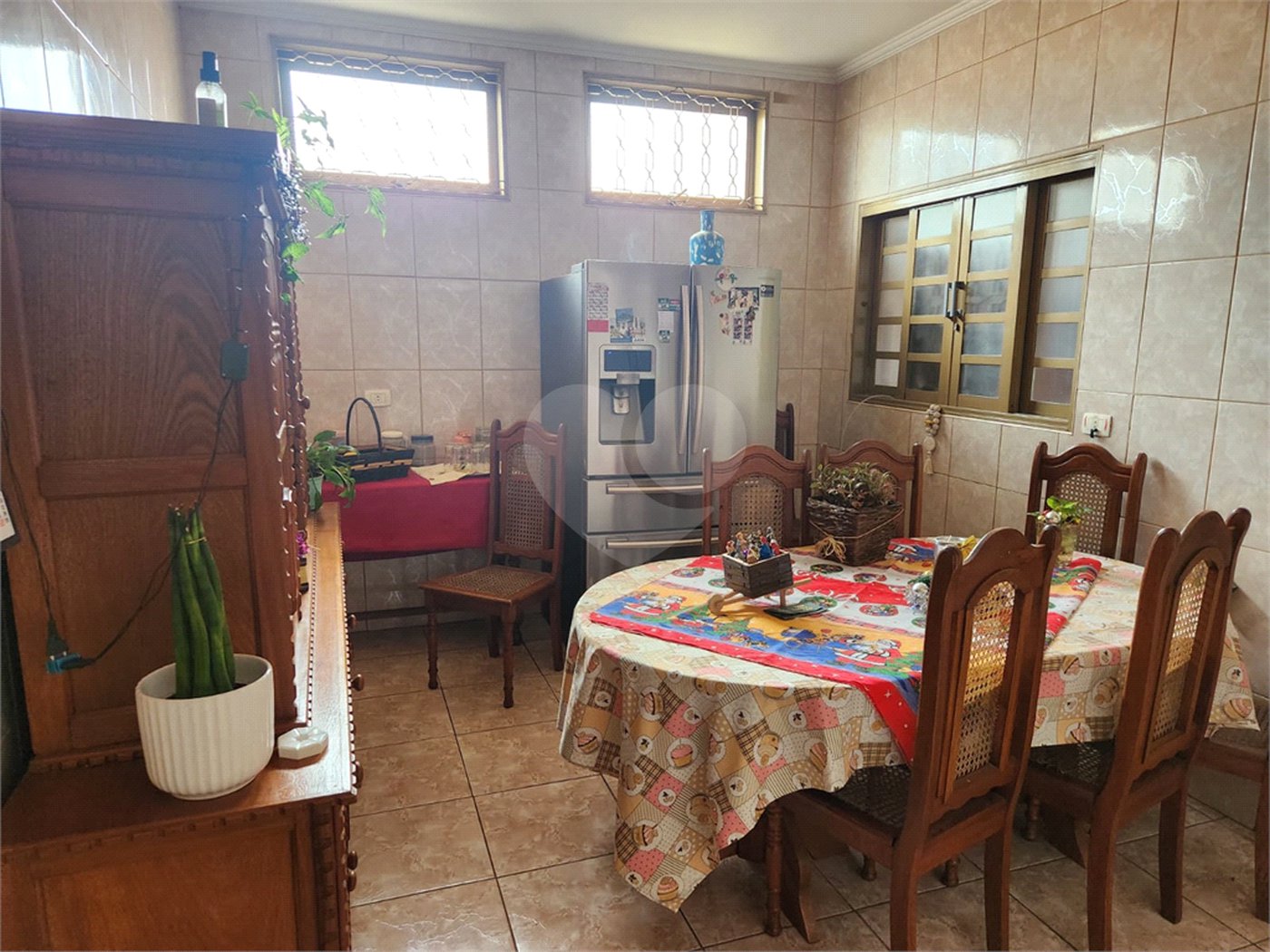 Casa à venda com 5 quartos, sendo 4 suítes, em Jardim do Carmo, Araraquara, SP