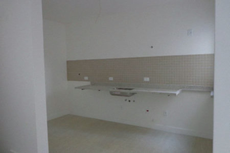 Casa à venda com 3 quartos, sendo 1 suíte, no condomínio Professor Teot?nio Monteiro de Barros Filho, São Paulo - SP