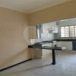 Casa à venda com 3 quartos, sendo 2 suítes,  em Jardim Maria do Carmo, Sorocaba, SP