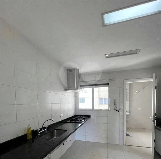 Apartamento de alto padrão com 128 m², 3 suítes, 2 vagas, vista para a piscina e lazer completo em condomínio clube no coração de Nova Petrópolis.
