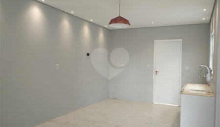 Casa Térrea à venda com 1 quarto em Vila Nivi, São Paulo, SP