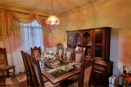 Sobrado à venda com 4 quartos, sendo 1 suíte,  em Água Branca, São Paulo, SP