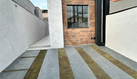 Casa à venda com 2 quartos, sendo 1 suíte,  em Vila Nova Cintra, Mogi das Cruzes, SP