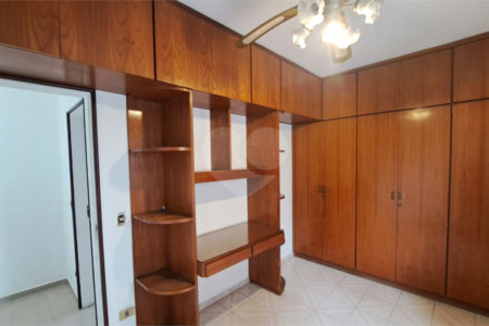 Apartamento à venda com 3 quartos, sendo 1 suíte, em Vila Mariana, São Paulo, SP