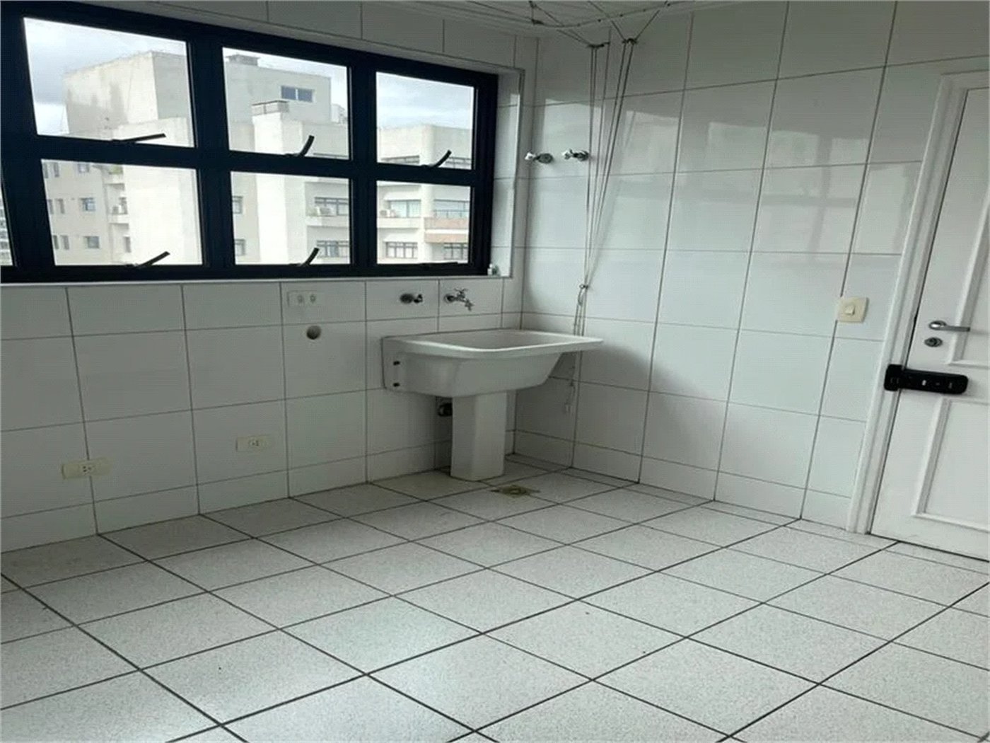 Apartamento à venda com 4 quartos, sendo 2 suítes, em Paraisópolis, São Paulo, SP
