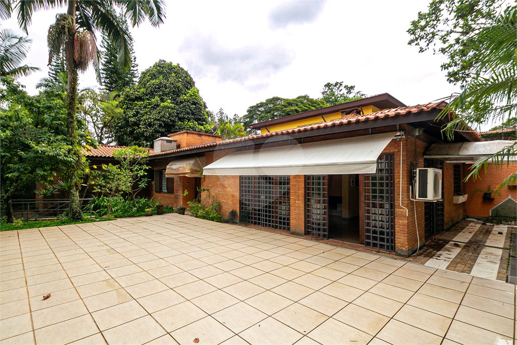 Casa à venda com 4 quartos, sendo 1 suíte, em Jardim Marajoara, São Paulo, SP