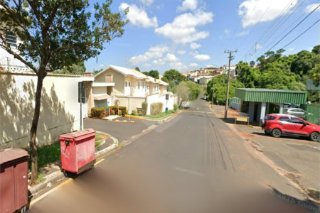 Sobrado 4 dormitórios, condomínio Village Paineiras