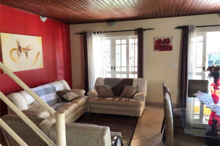 Casa à venda com 4 quartos, sendo 2 suítes, no condomínio Zuleika Jabour, Salto - SP