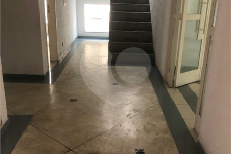 Sobrado à venda com 4 quartos, sendo 1 suíte, em Brooklin Velho, São Paulo, SP