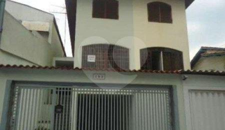 Sobrado à venda com 3 suítes em Vila Gomes, São Paulo, SP