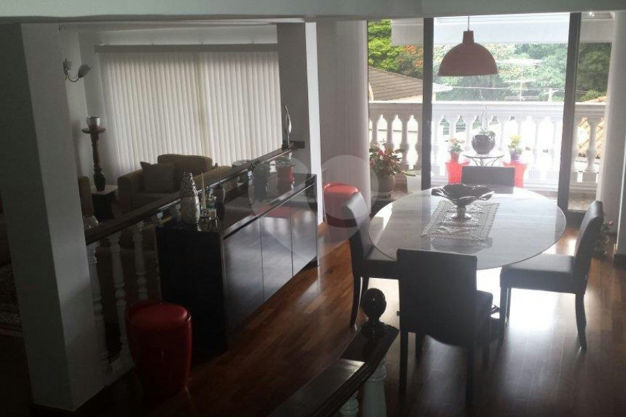 Casa à venda com 3 suítes em Jardim Franca, São Paulo, SP