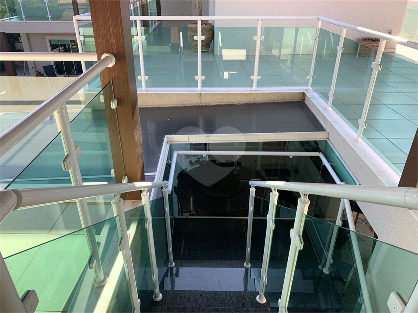 Casa à venda com 7 quartos, sendo 5 suítes, no condomínio Vivendas do Lago -, Sorocaba - SP