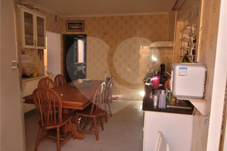 Casa à venda com 5 quartos, sendo 1 suíte, em Vila Hortência, Sorocaba, SP
