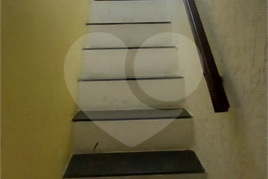 Sobrado à venda com 4 quartos em Horto Florestal, São Paulo, SP