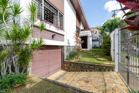 Casa Térrea à venda com 3 quartos, sendo 1 suíte,  em Brooklin Velho, São Paulo, SP