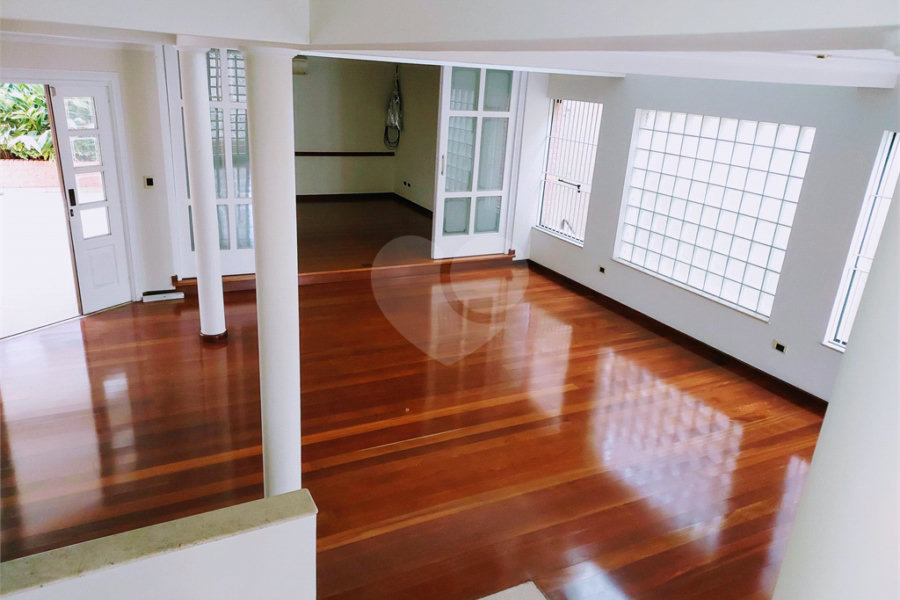 Casa à venda com 3 suítes no condomínio Chácara Francesa, São Paulo - SP