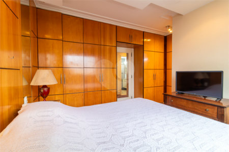 Duplex à venda com 4 quartos, sendo 3 suítes, em Campo Belo, São Paulo, SP