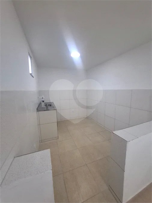 SOBRADO TIPO APARTAMENTO COM 1 QUARTO PARA LOCAÇÃO 153m² - SANTÍSSIMO