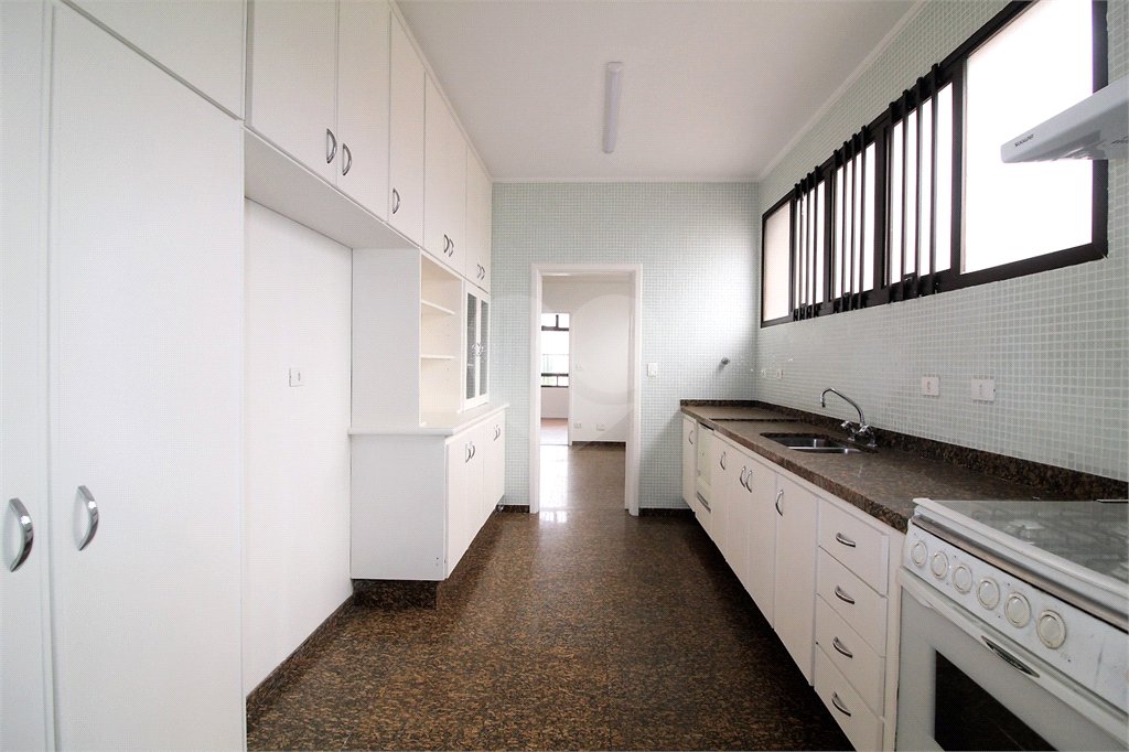 Apartamento à venda com 4 quartos, sendo 3 suítes, em Santo Amaro, São Paulo, SP