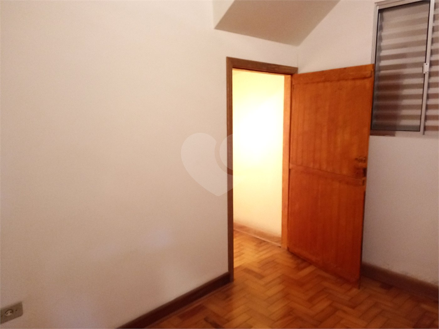 Sobrado à venda com 5 quartos em Horto, São Paulo, SP